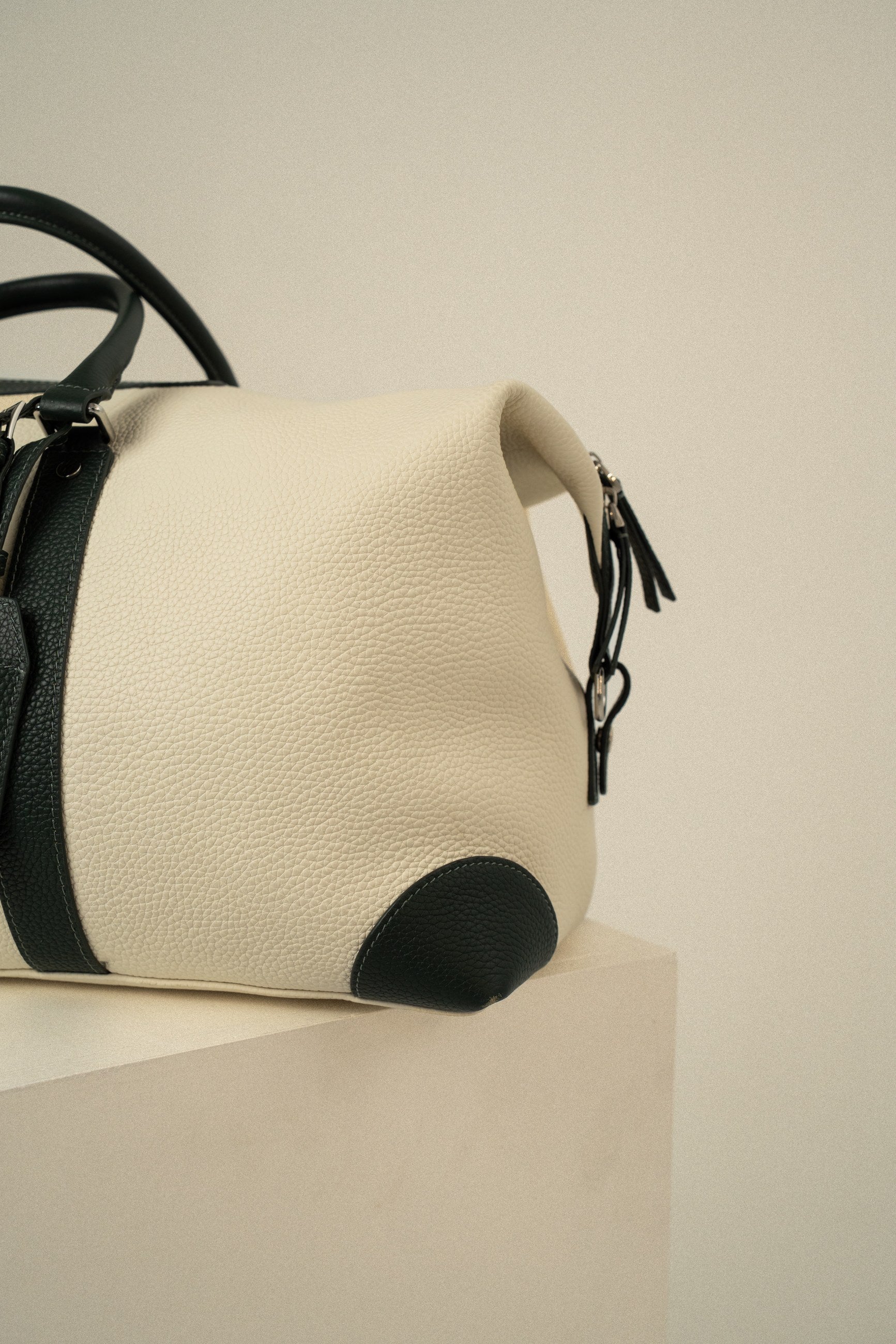 KANEHA 2026 campaign - leather duffle bag White Green 07