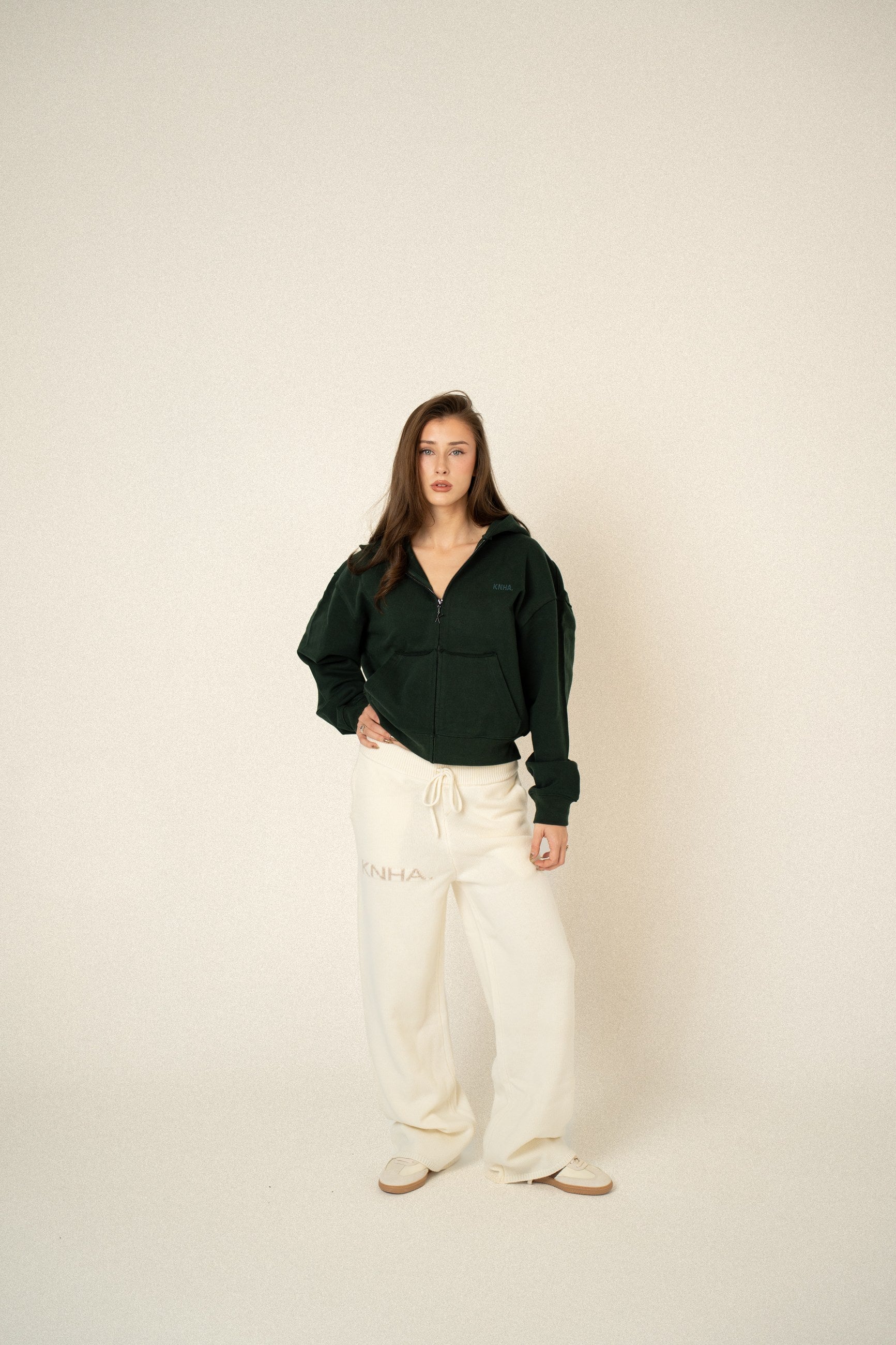KANEHA 2026 campaign - sweatpants Cream 01